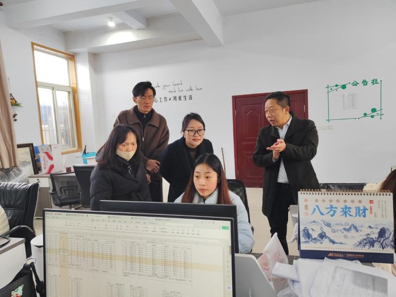 商学院赴许昌2..jpg 商学院赴许昌2..jpg